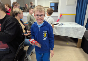 Czarek z nagrodą za VII miejsce w turnieju