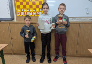 I miejsce w klasach I-III- Jan Kuziemski, I miejsce wśród dziewcząt- Kornelia Kroc, I miejsce wśród przedszkolaków- Miłosz Fastyn.