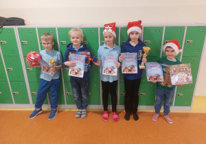 Pierwszaki i przedszkolak Filip.