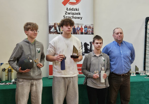 Szymon Boryna- I miejsce do lat 14 w szachach szybkich i błyskawicznych.