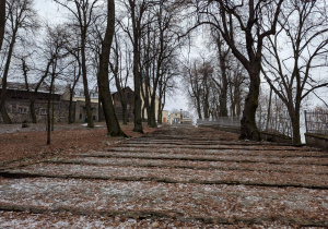 Schody prowadzące na szczyt.