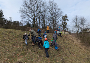 Zdobywcy trawiastego zbocza.