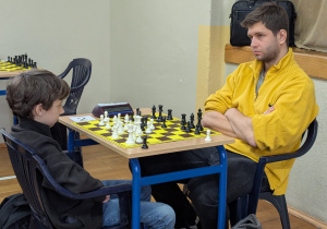 Władek w pierwszej rundzie grał z mistrzem międzynarodowy Filipem Cukrowskim.