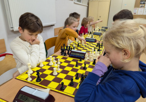 Pierwszak walczył z czwartoklasistą.