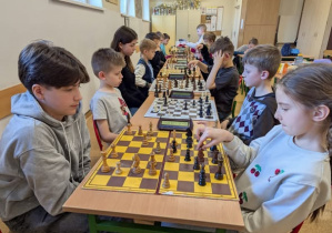 Pojedynki pełne emocji i bez przygotowania debiutowego.