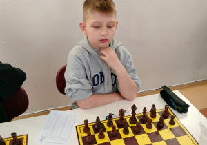 Kacper przed partią.