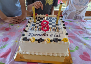 Szachowy tort Kornelii.